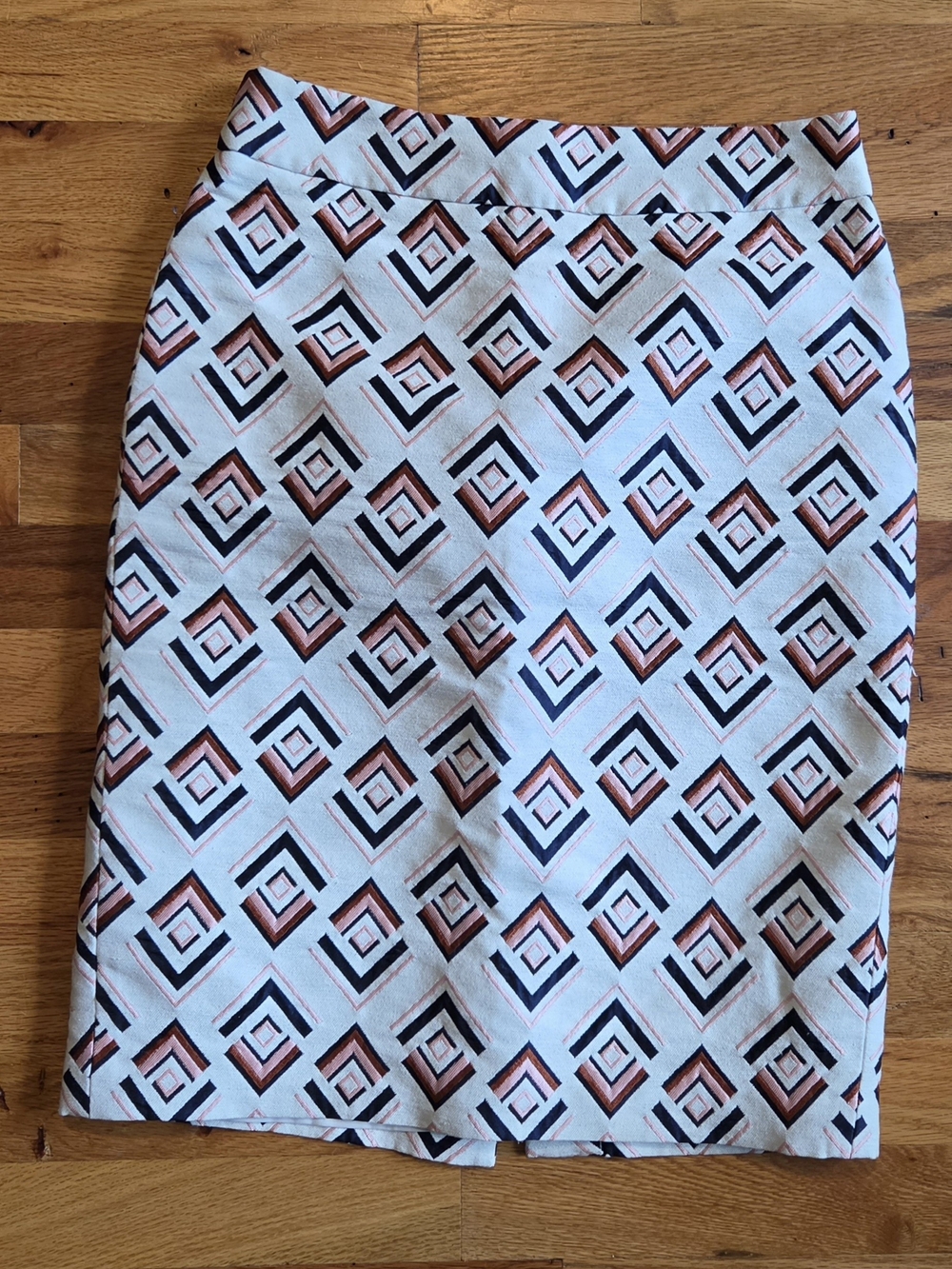 Ann Taylor White Geometric Print Pencil Skirt with Pink and Black Accents